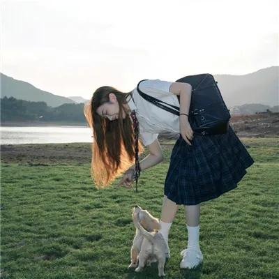 会议谩舞